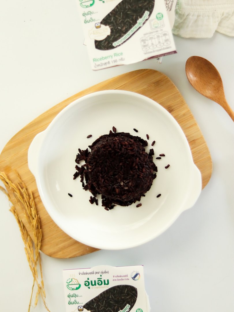 ข้าวไรซ์เบอร์รี่ พร้อมทาน ขนาด 150 กรัม x 12 ถ้วย ตรา อุ่นอิ่ม
