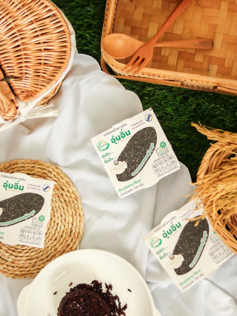 ข้าวไรซ์เบอร์รี่ พร้อมทาน ขนาด 150 กรัม x 12 ถ้วย ตรา อุ่นอิ่ม